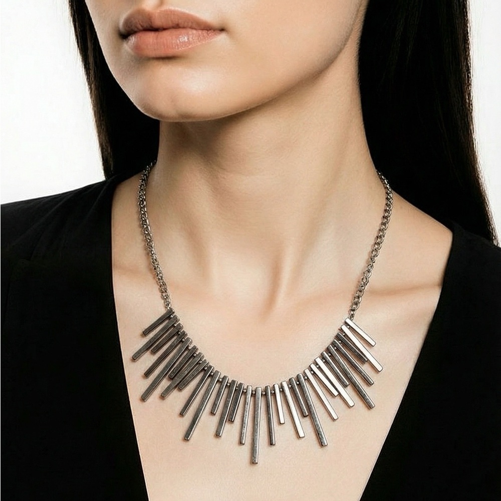 Nwt Silver Tone Adjustable Length Statement Neckl… - image 1